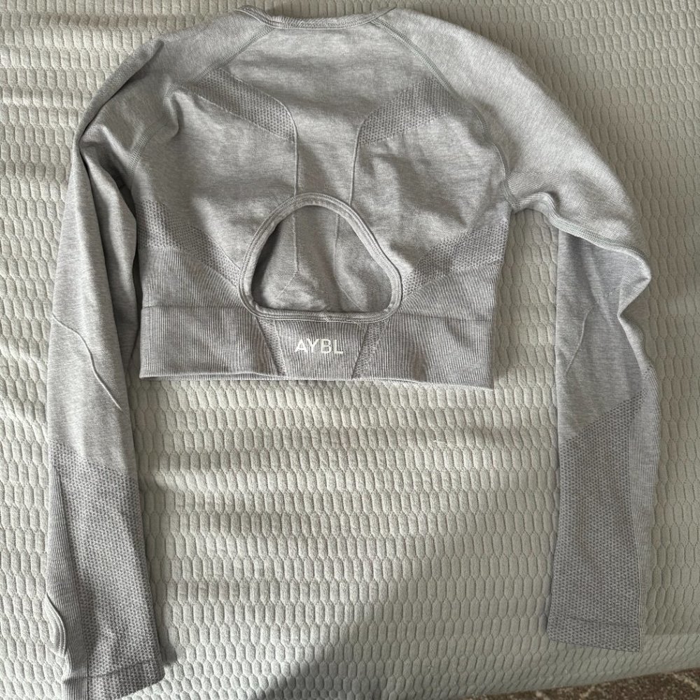 AYBL long sleeve workout top - Picture 6 of 6